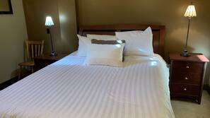 2 bedrooms, iron/ironing board, Internet, linens