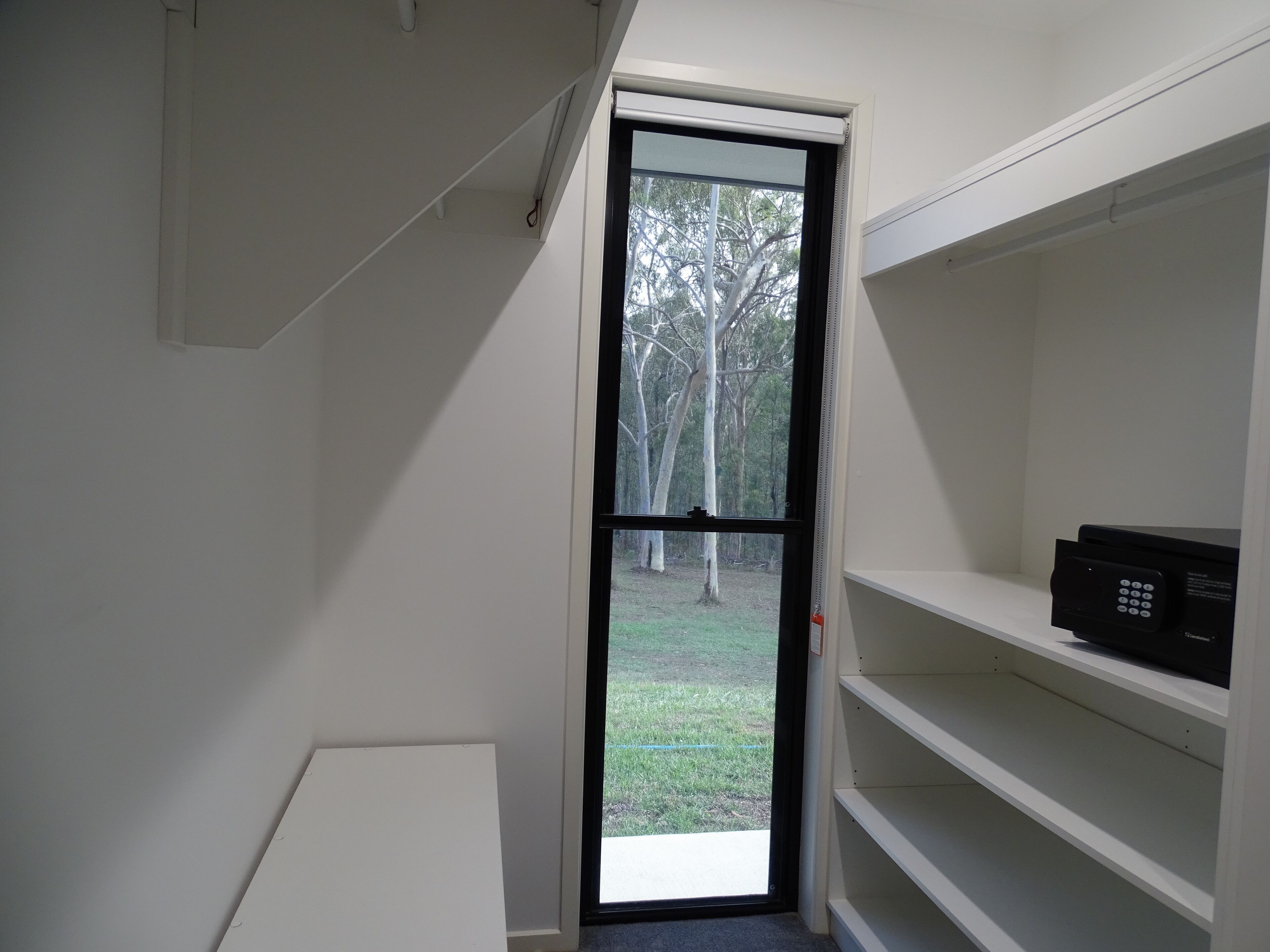 A tranquil bushland retreat with KB, Ducted AC and access to a heated pool.