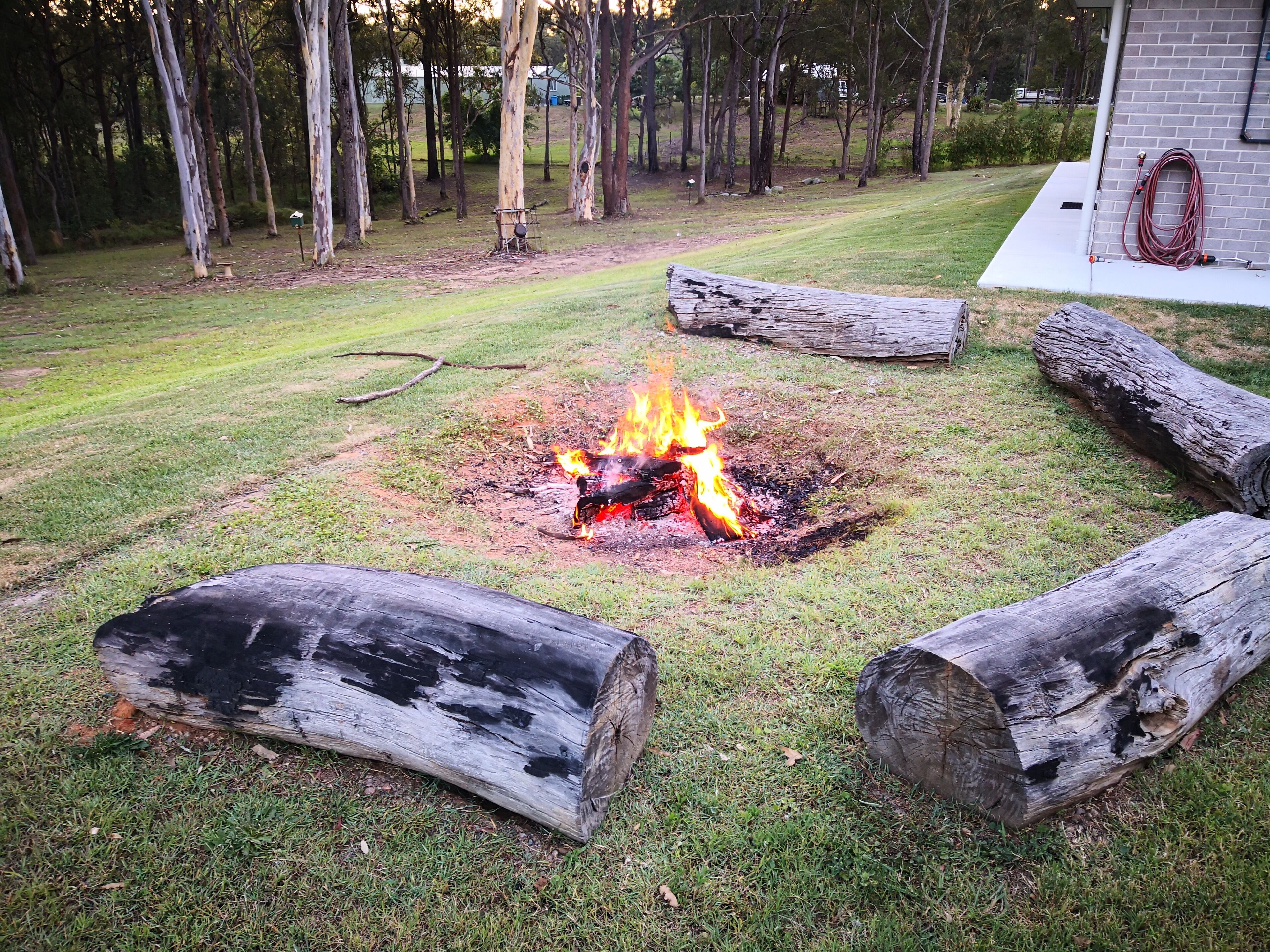 A tranquil bushland retreat with KB, Ducted AC and access to a heated pool.