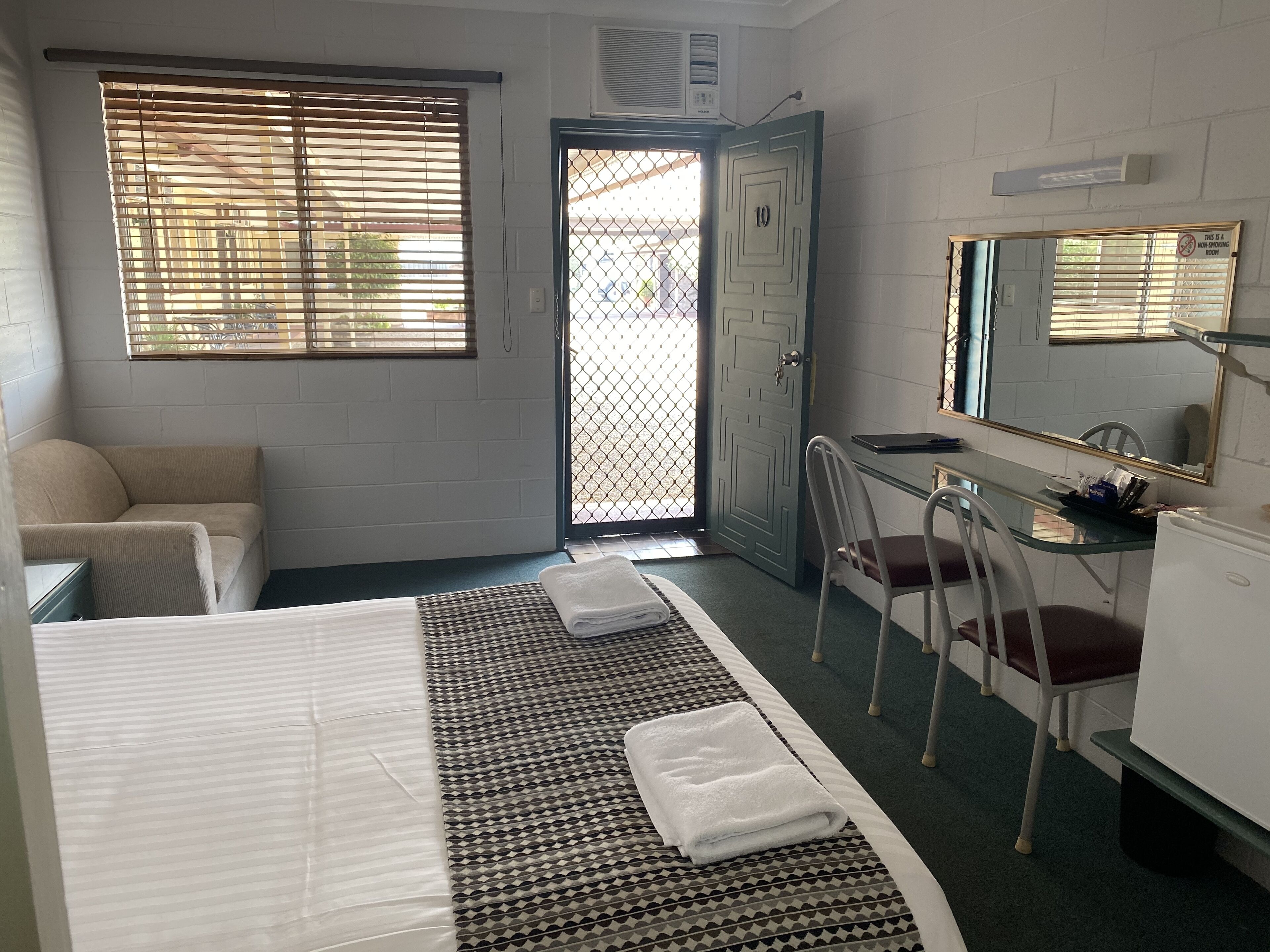 Castlereagh Lodge Motel