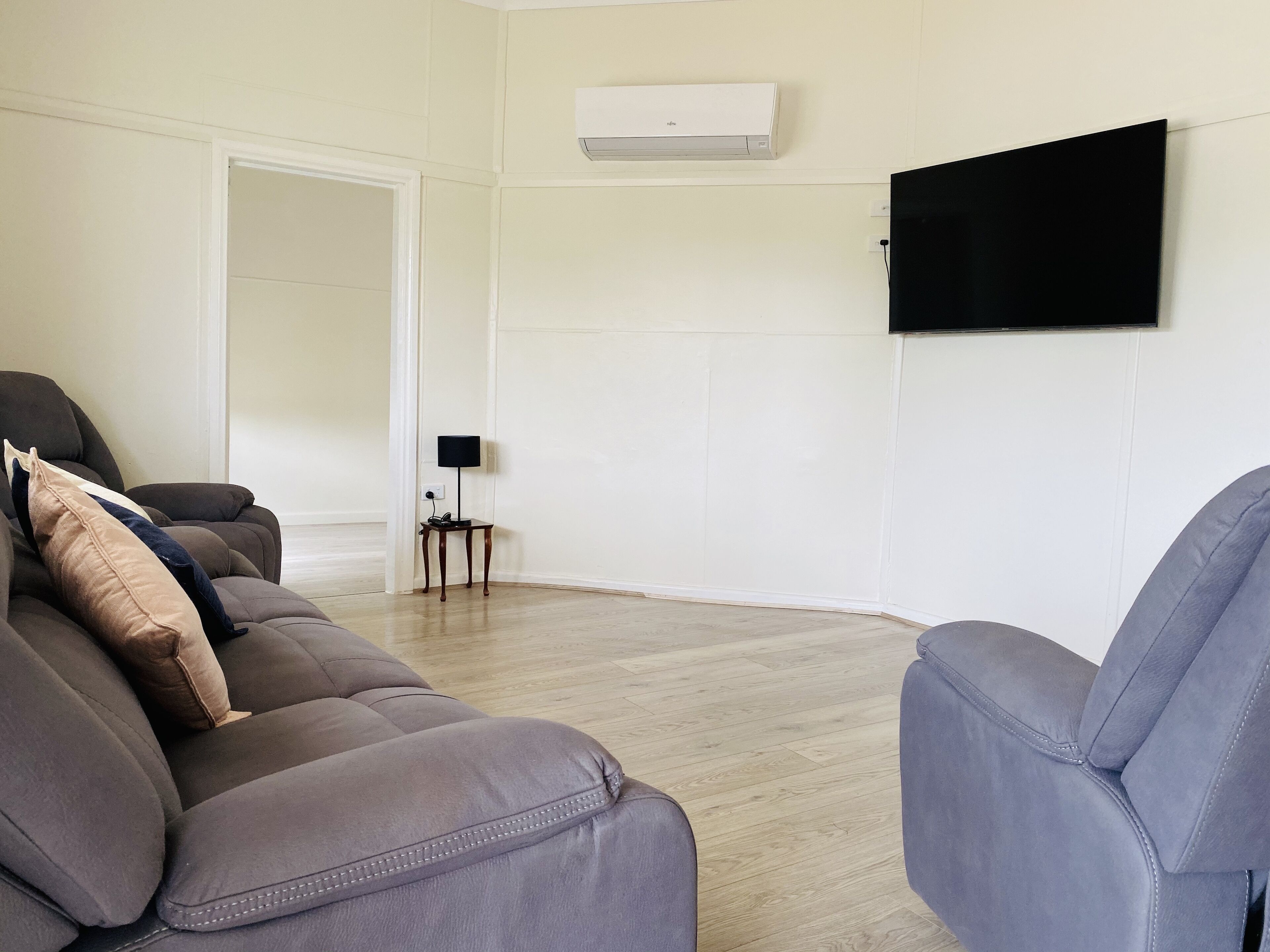 Castlereagh Lodge Motel