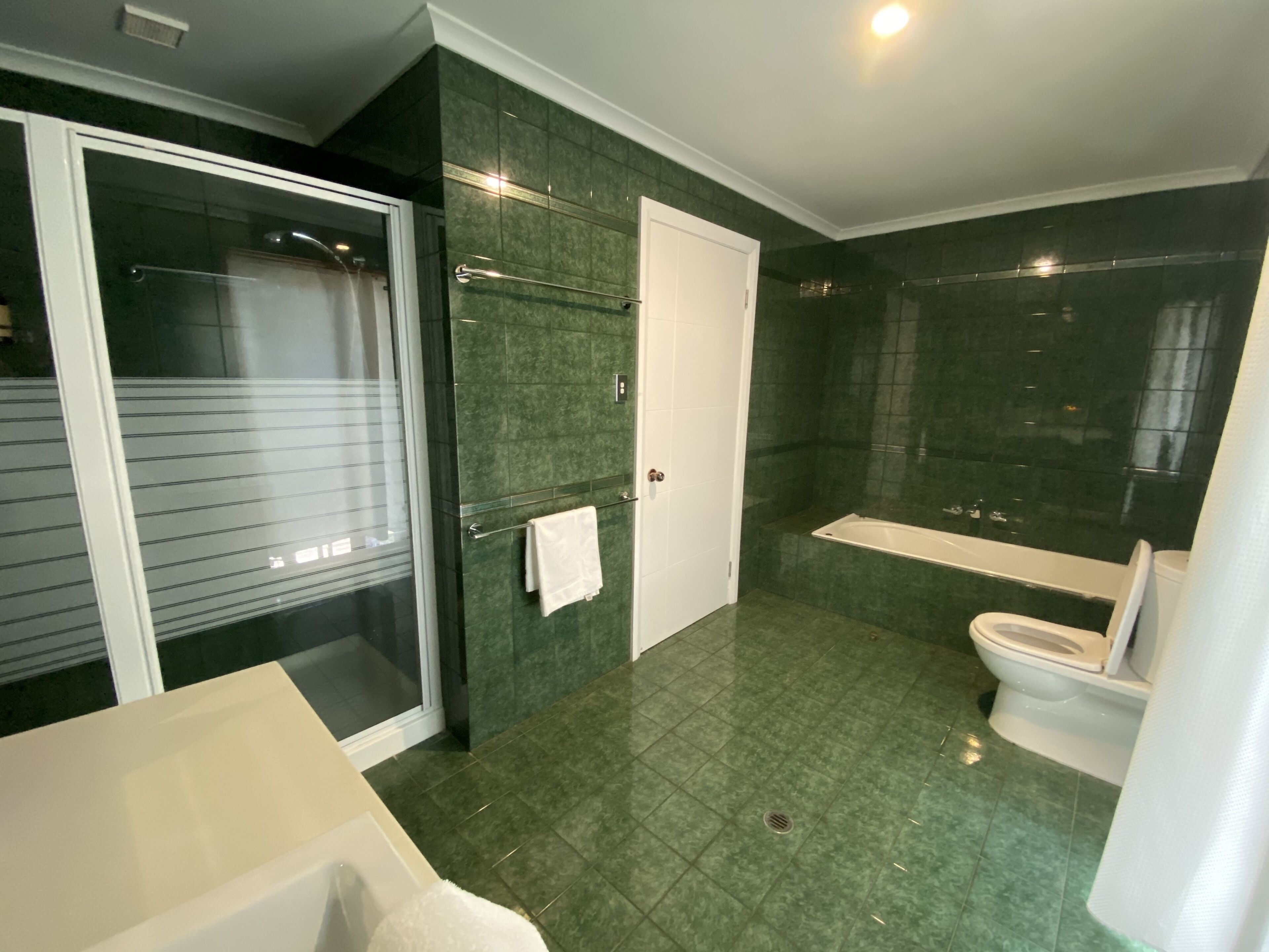 Resort Style Home in a Tropical Garden Close to City