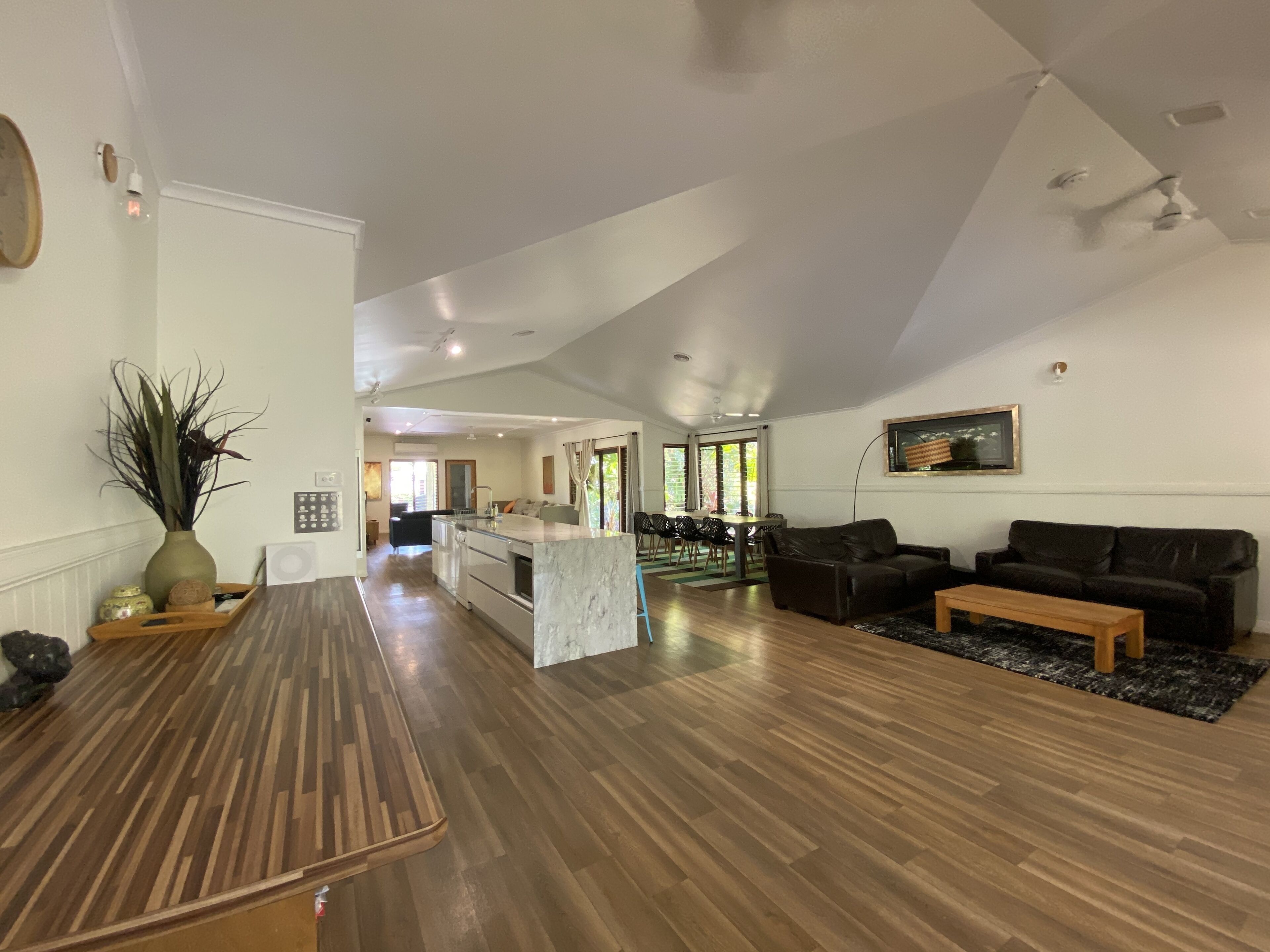 Resort Style Home in a Tropical Garden Close to City