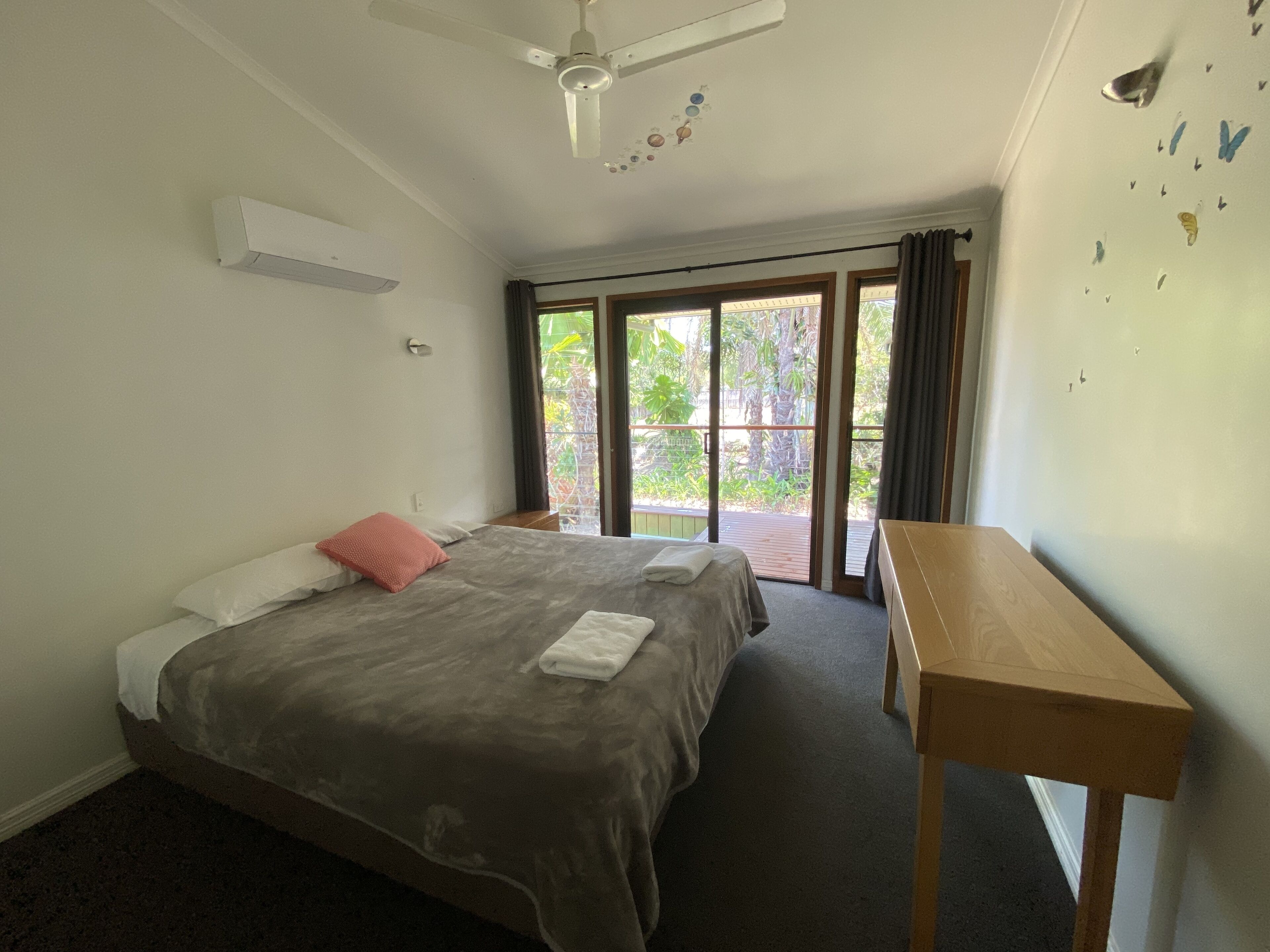 Resort Style Home in a Tropical Garden Close to City