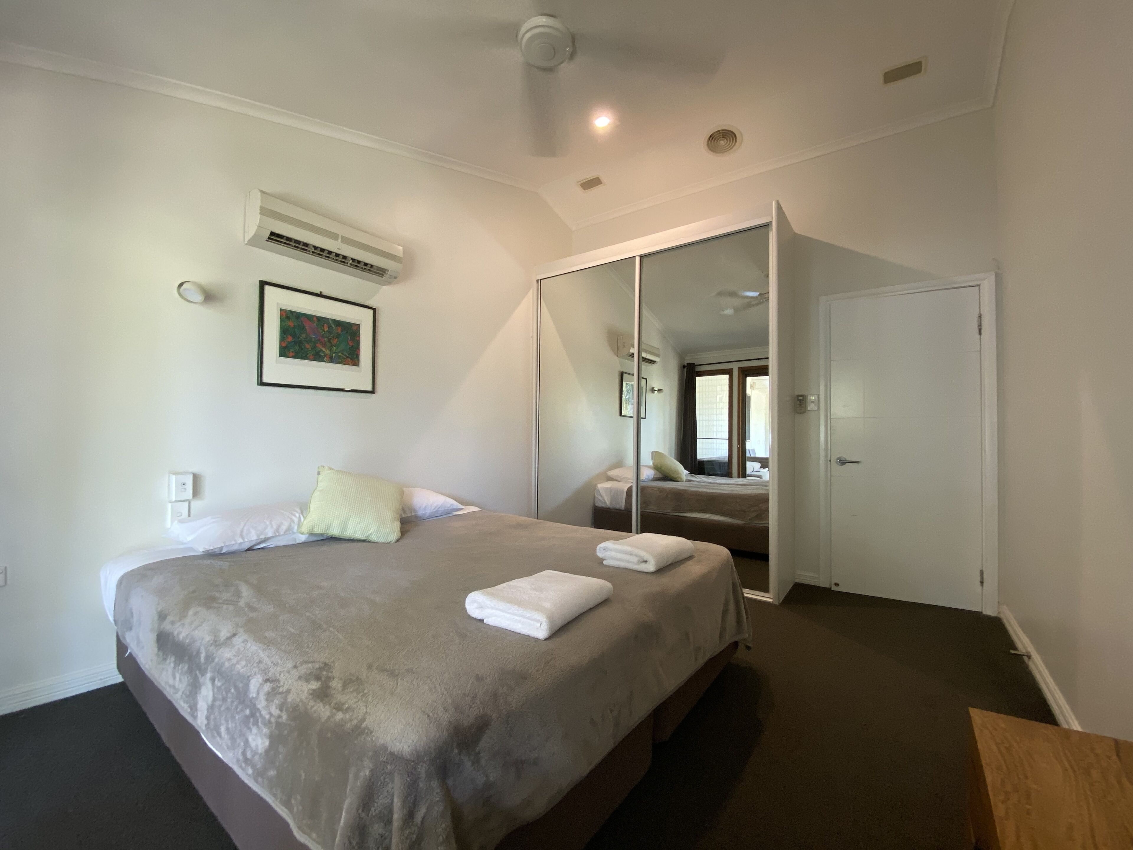 Resort Style Home in a Tropical Garden Close to City