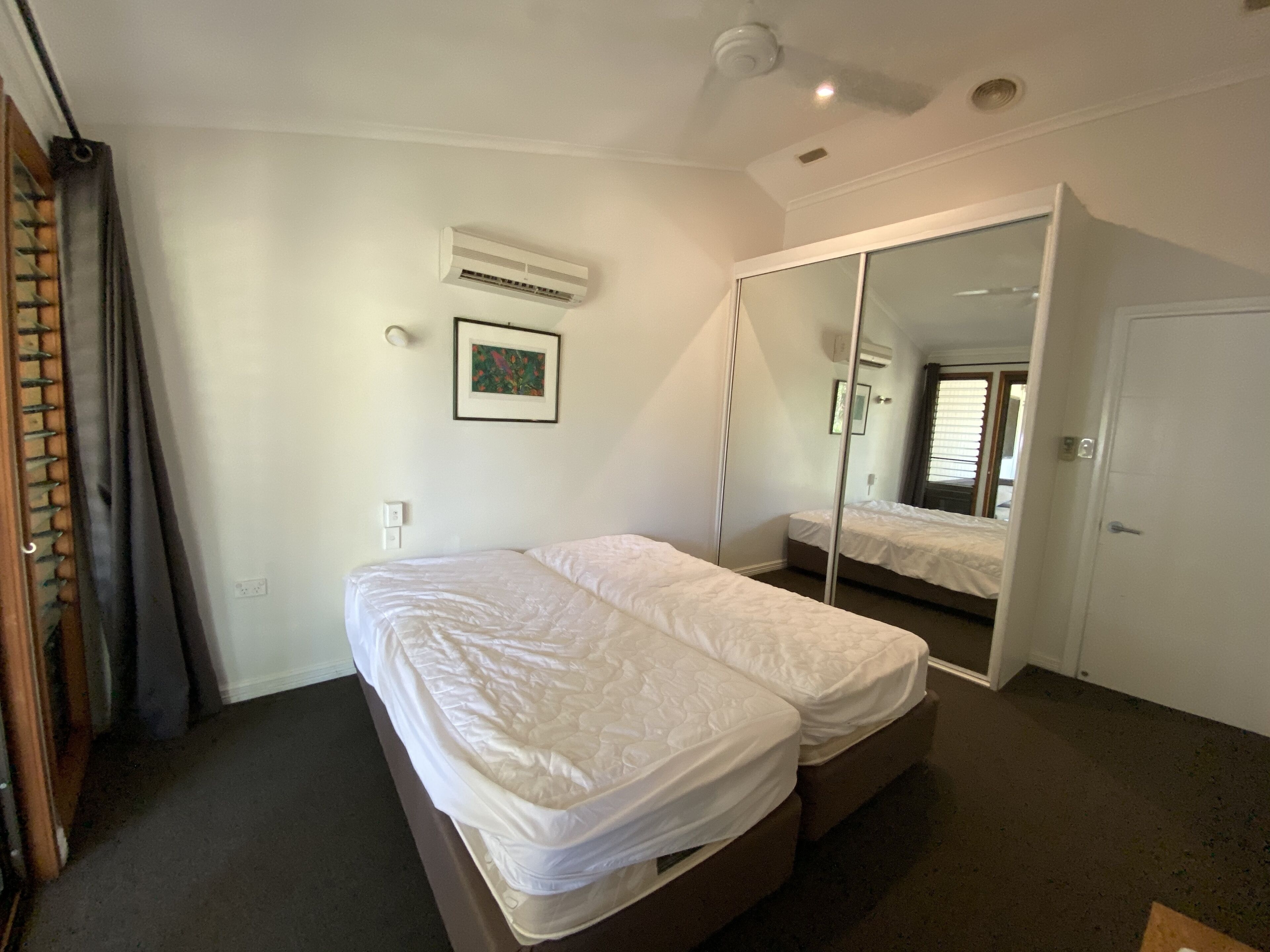 Resort Style Home in a Tropical Garden Close to City