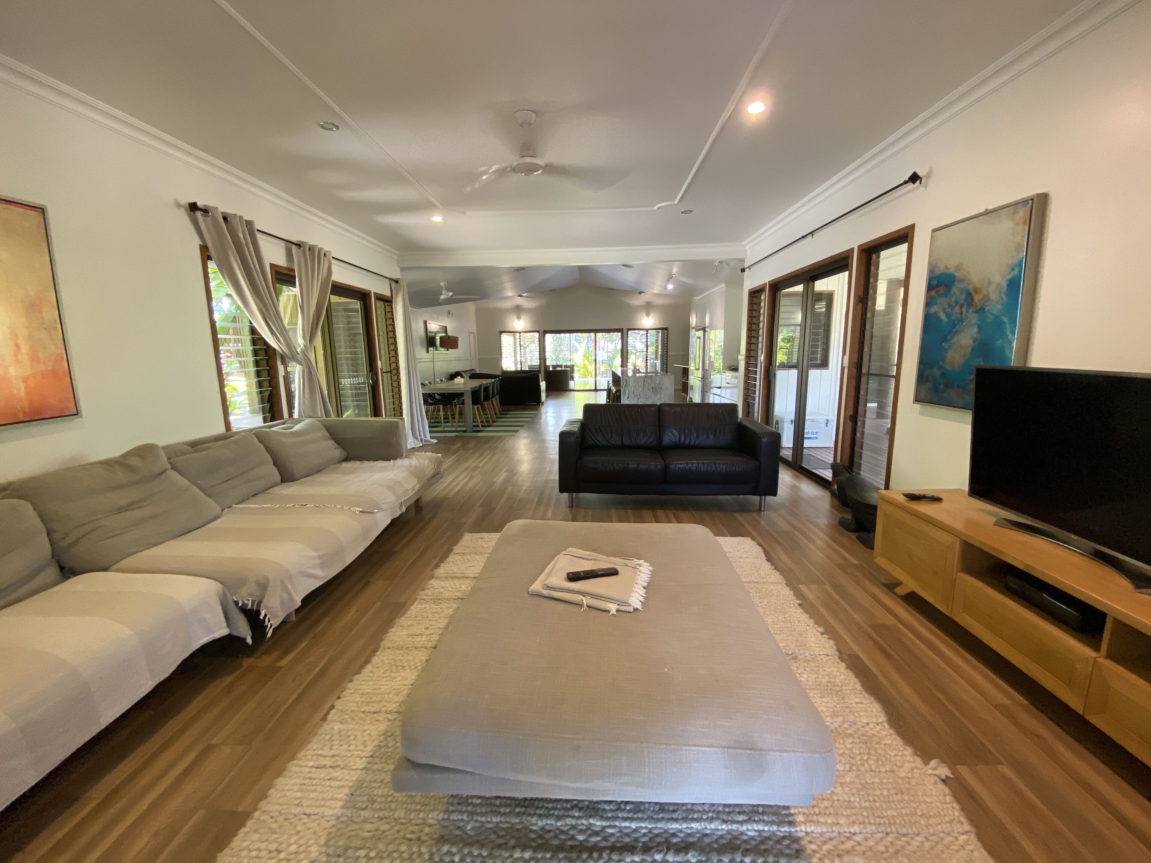 Resort Style Home in a Tropical Garden Close to City