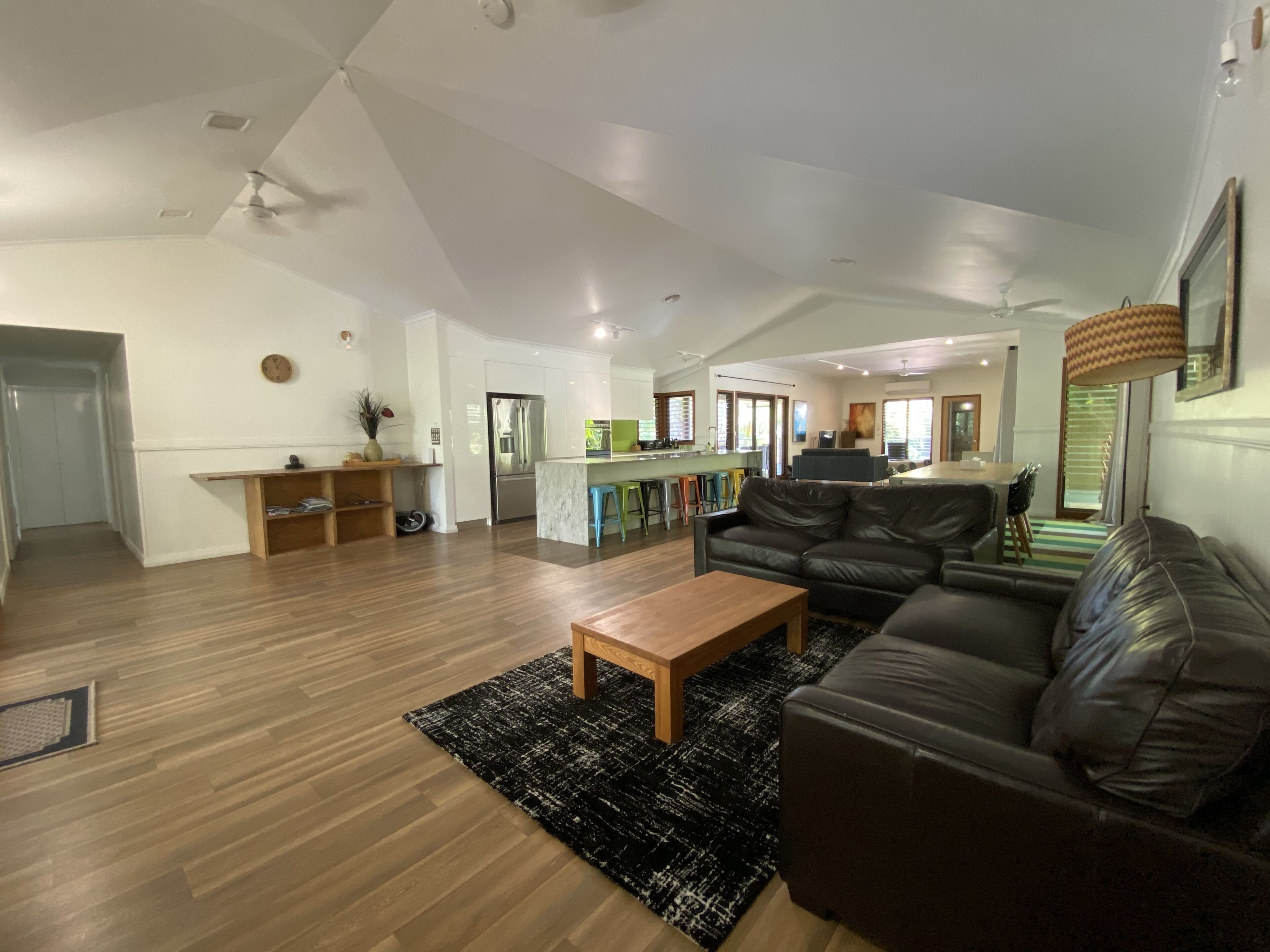 Resort Style Home in a Tropical Garden Close to City