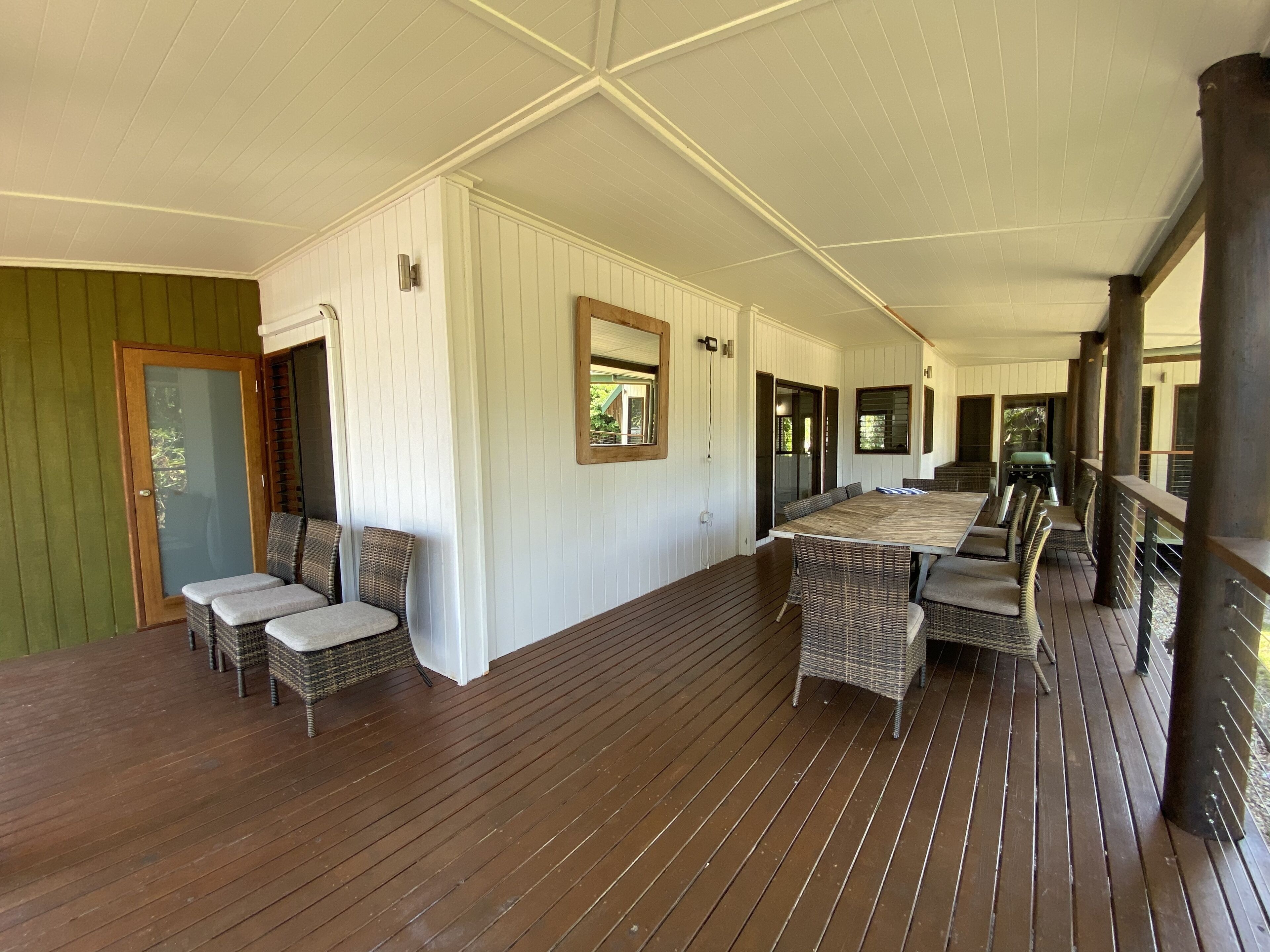 Resort Style Home in a Tropical Garden Close to City