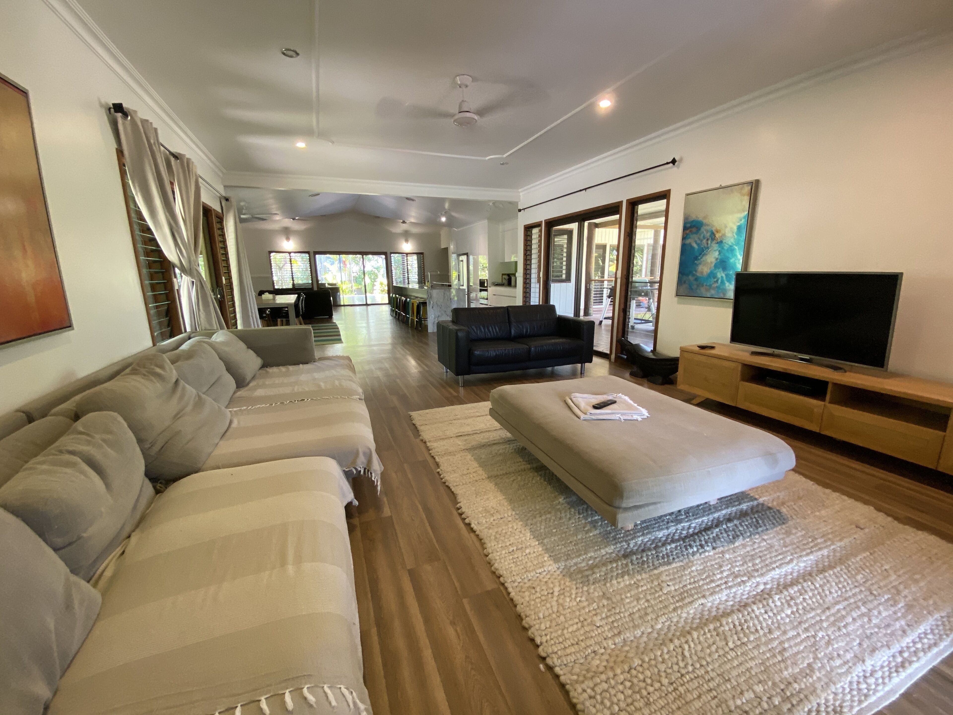 Resort Style Home in a Tropical Garden Close to City