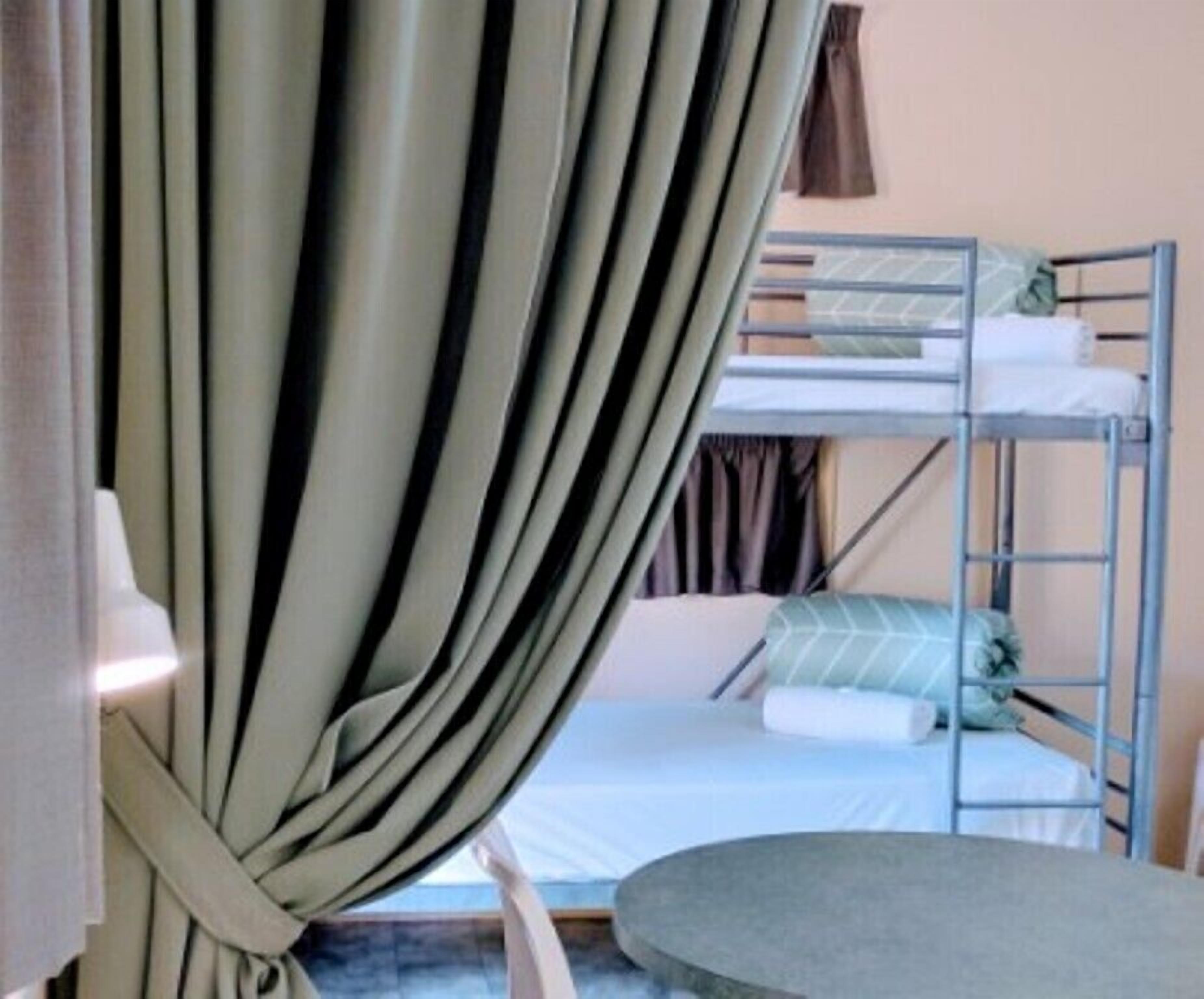 Dalrymple Tourist Van Park