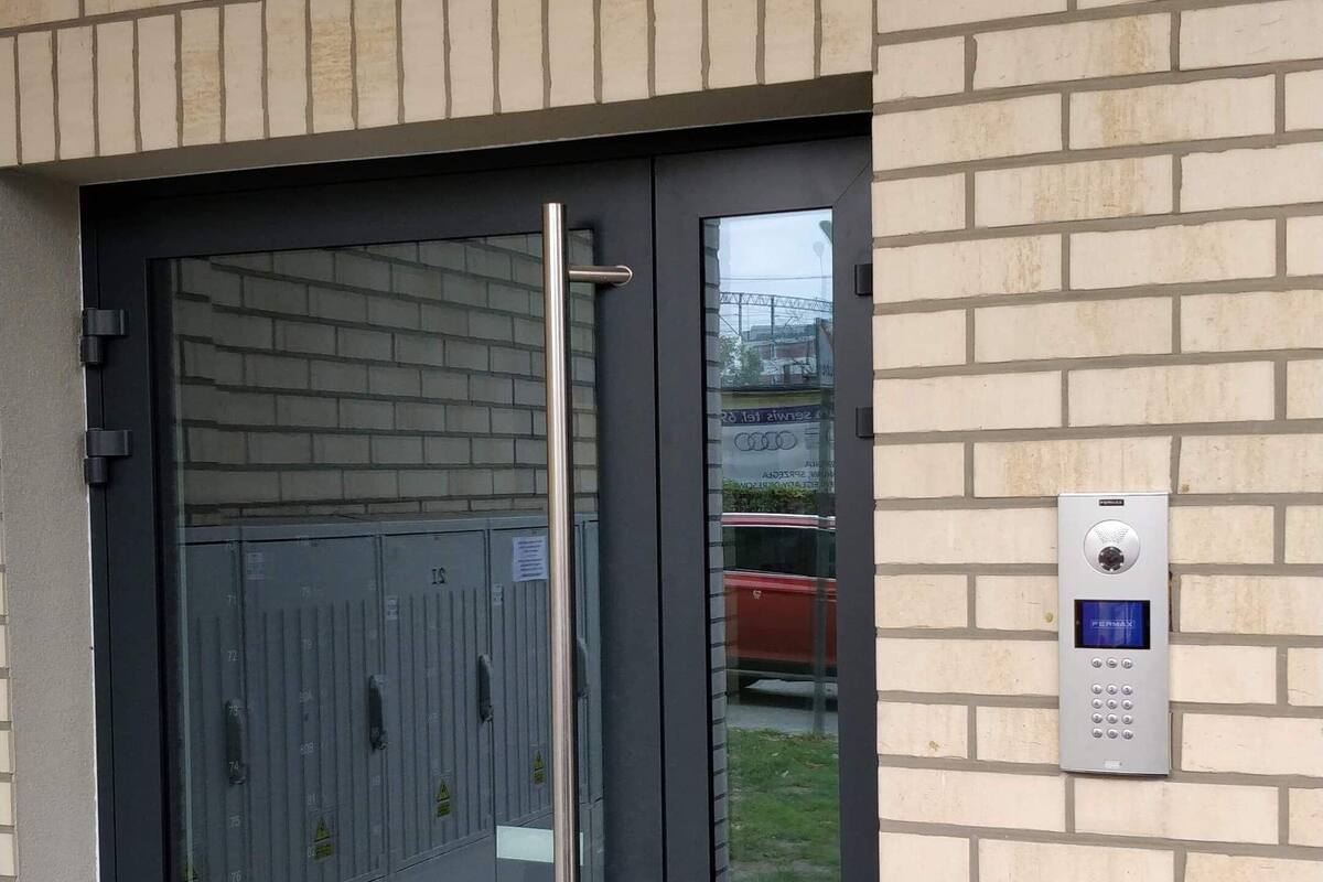 Przytulna Kawalerka Z Wann I Wygodnym O Kiem Tu Obok Magnolia Park Wroclaw 21 Updated Prices Expedia Co Uk