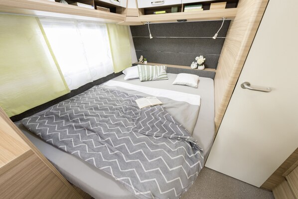 Mobile Home (Caravan) | Individually furnished, blackout drapes, iron/ironing board, free WiFi
