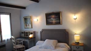 Premium bedding, minibar, individually decorated, individually furnished