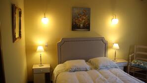 Premium bedding, minibar, individually decorated, individually furnished