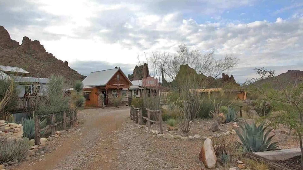 Big Bend Lodging at Ten Bits Ranch | Room #4 (The General Store) in ...