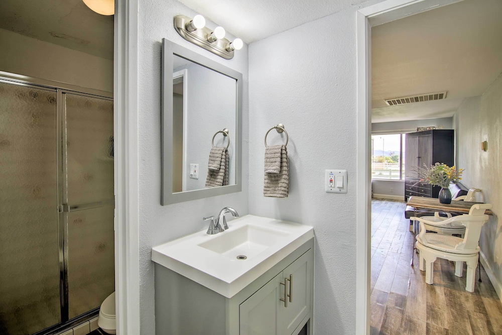 Desert Hot Springs Apt w/ Country Club Access Riverside County Vrbo