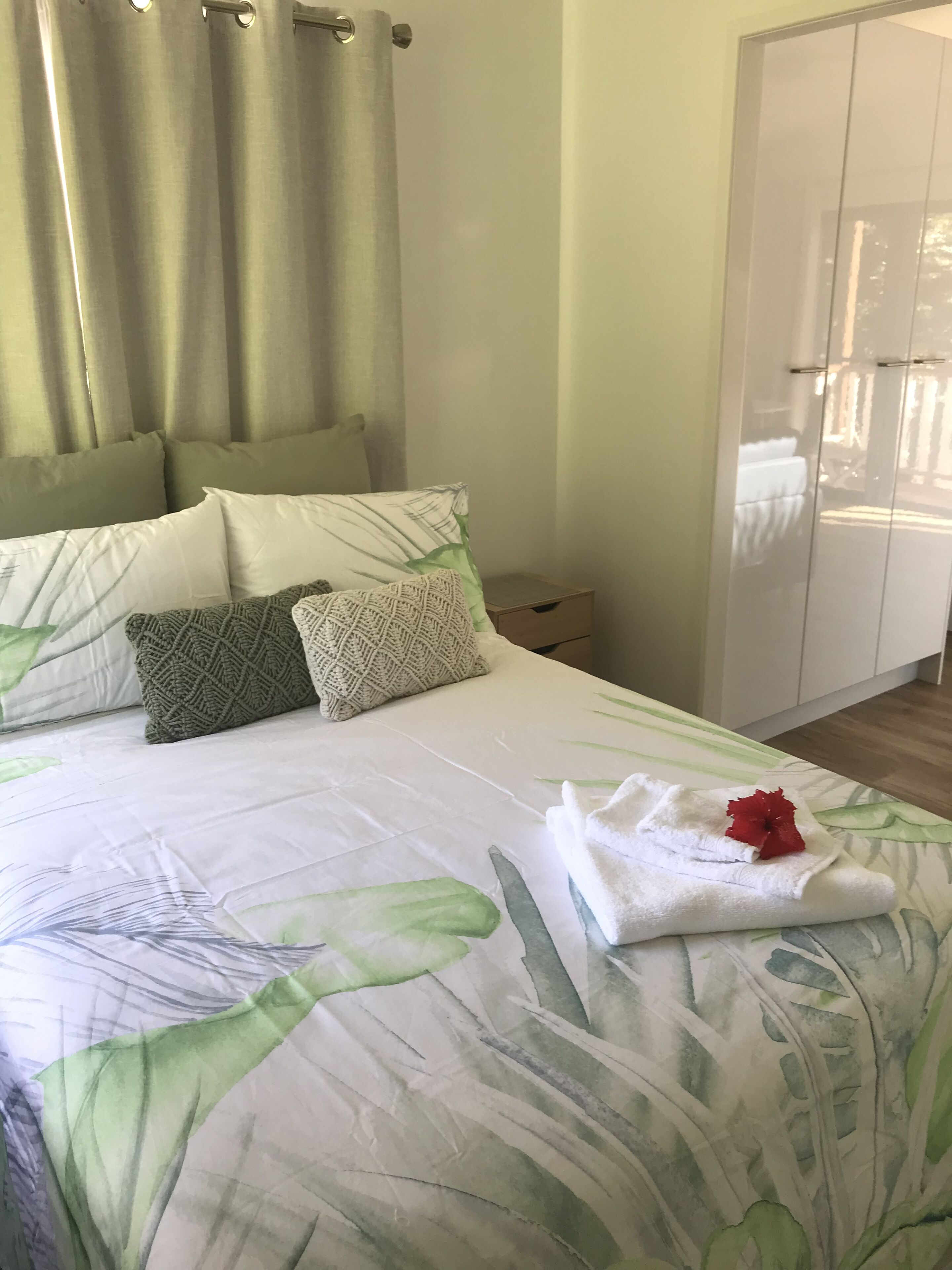 New!Cairns Tropical Private Villa close to everything.