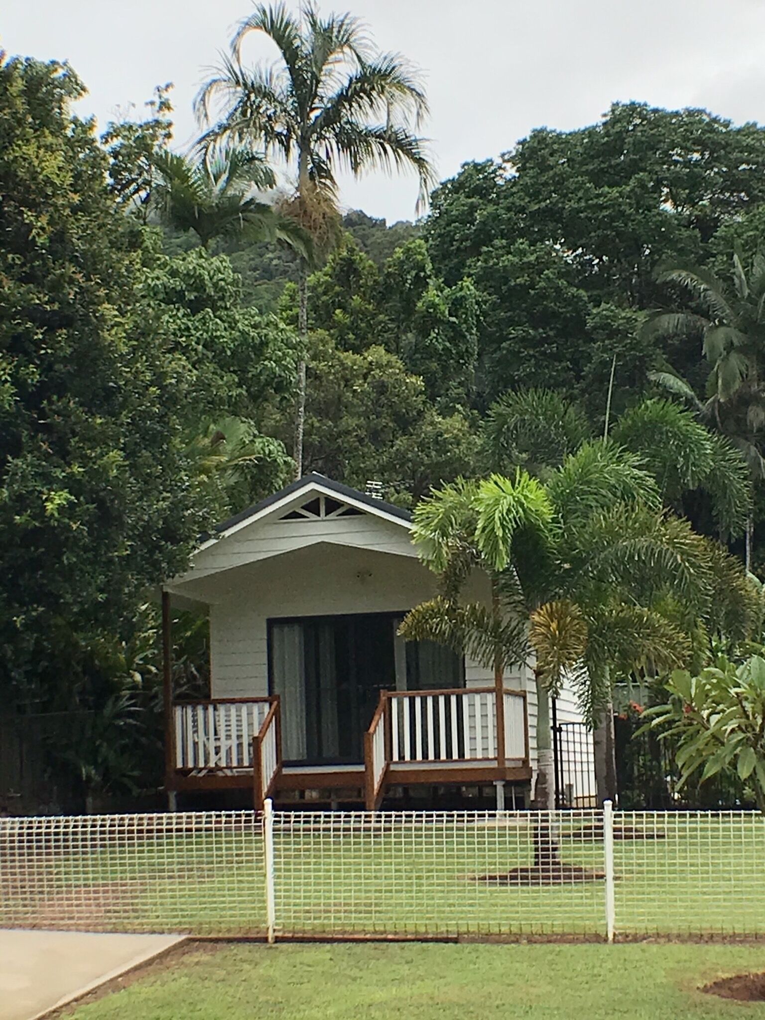 New!Cairns Tropical Private Villa close to everything.