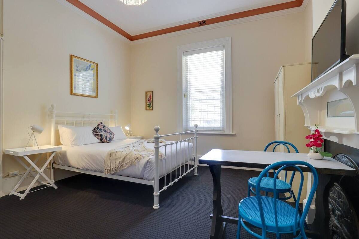 The Duke Large Heritage Room Glenelg 2020 Prices Deals The Duke Large Heritage Room Glenelg