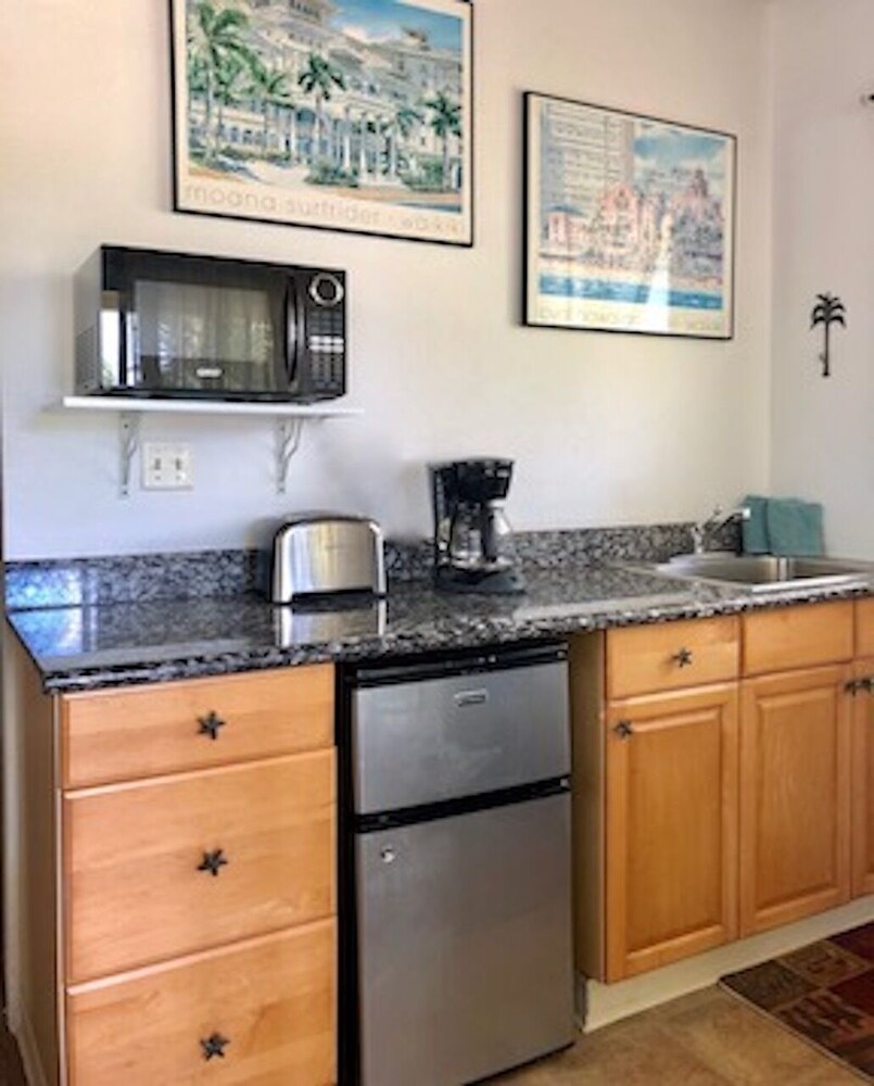 Unique Relaxing Suite at Lanikai Beach, Legal Vacation Rental, Kailua Room Prices & Reviews