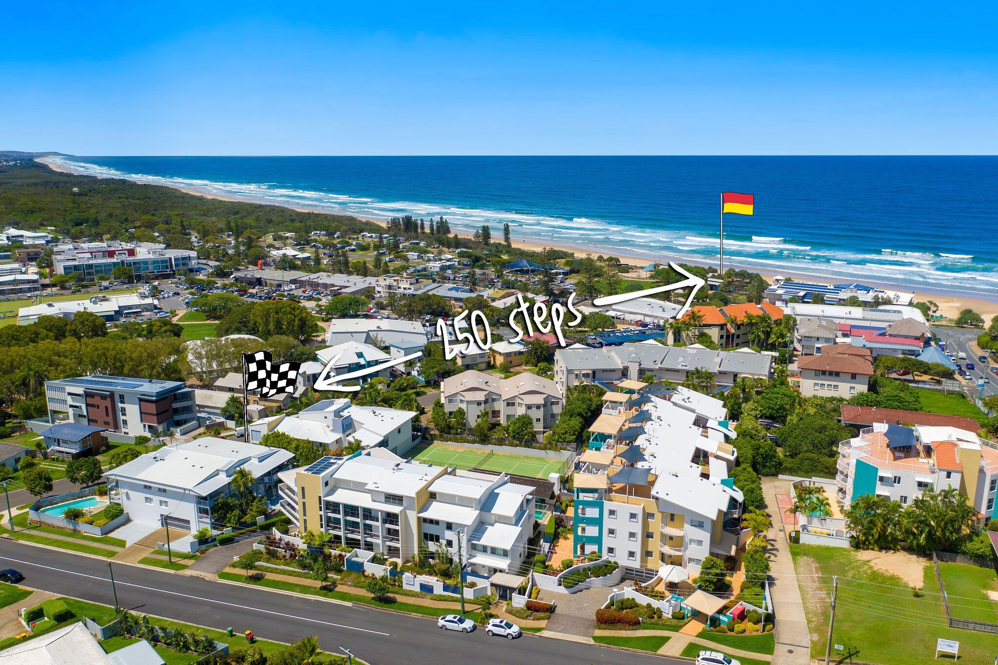 2BR Coolum Beach 🌴Rooftop Deck☀️Spa💦Tennis🎾Pool
