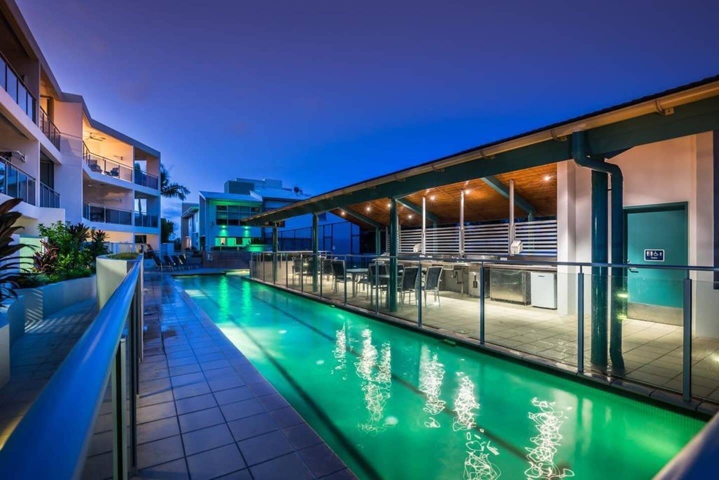 2BR Coolum Beach 🌴Rooftop Deck☀️Spa💦Tennis🎾Pool