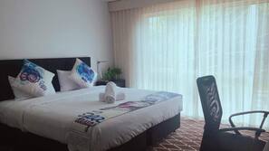 Premium bedding, iron/ironing board, free WiFi, linens