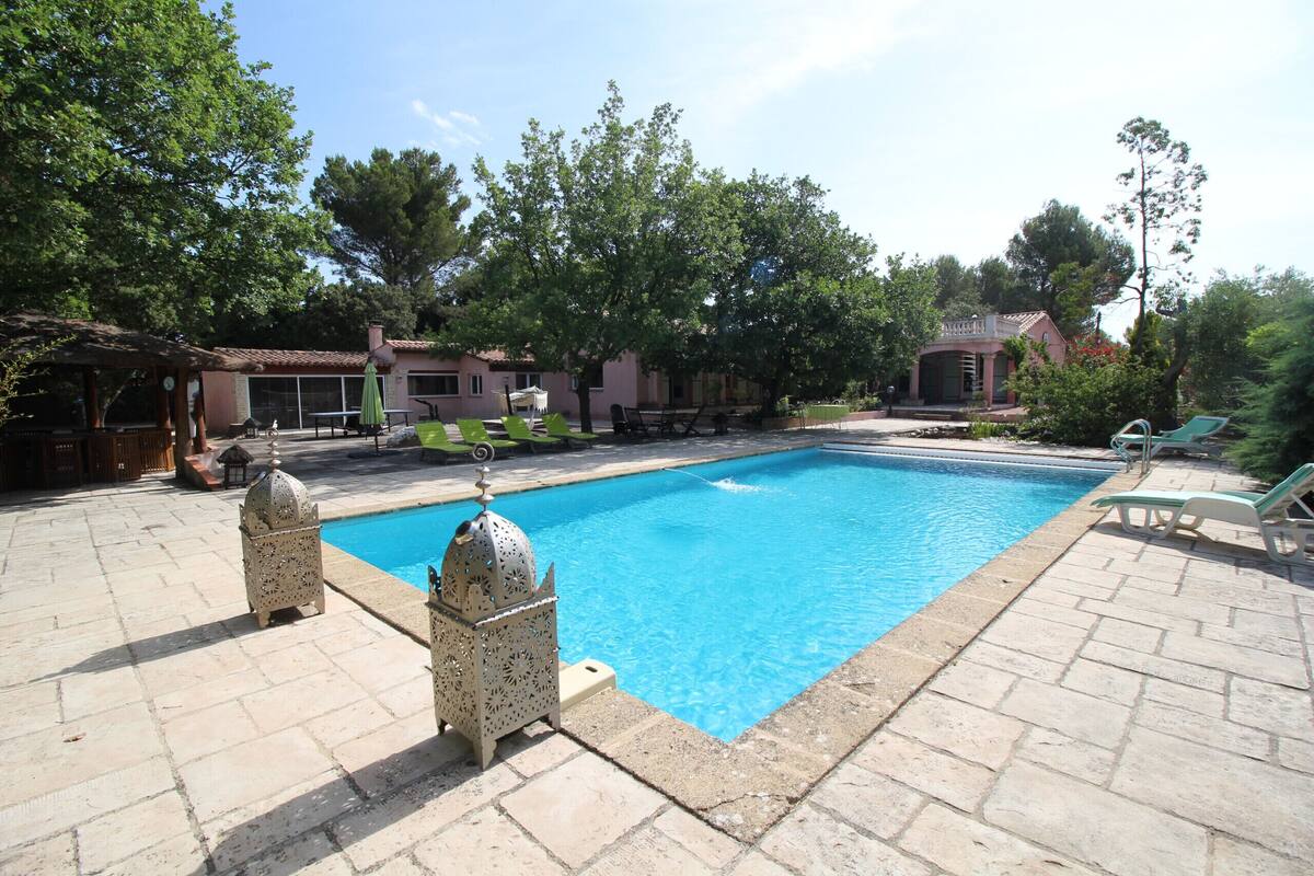 Luxury Villa In Aix En Provence Private Pool Pool House Jacuzzi 口コミ 部屋写真 料金 お得情報 エクスペディア