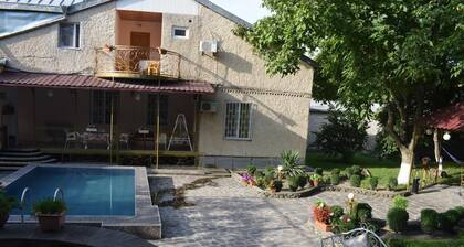 Guesthouse Lago & Wine Cellar