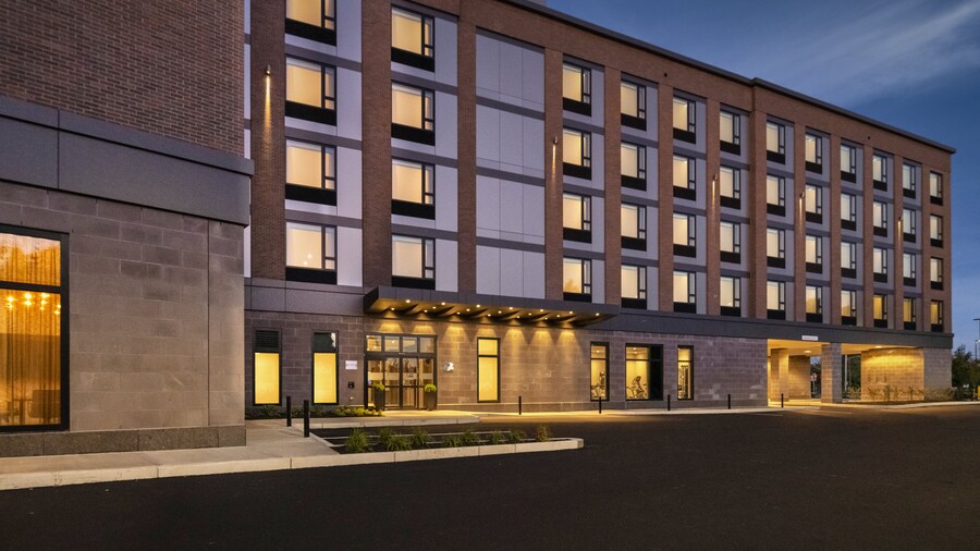 Staybridge Suites Boston Logan Airport - Revere, an IHG Hotel