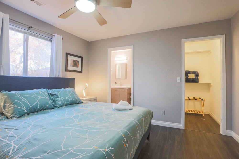 This House Is A 3 Bedroom 2 Bathrooms Located In Denver Co Denver Usa Airasiago