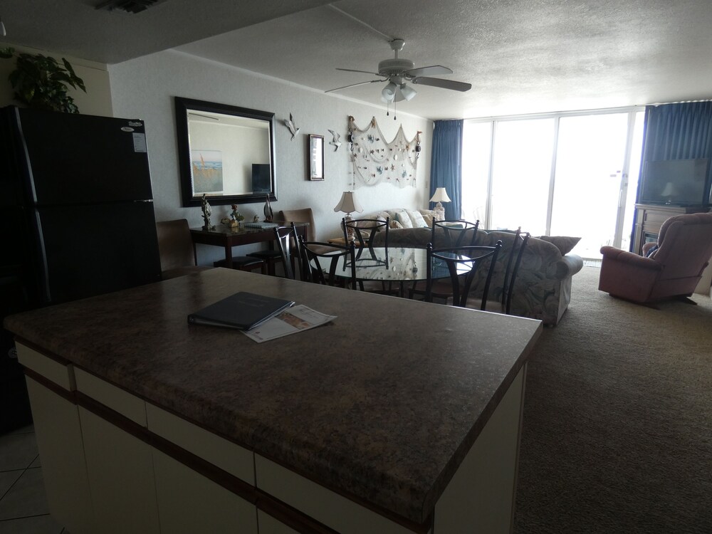 1411 Waters Edge Resort 2 Bedroom Condo