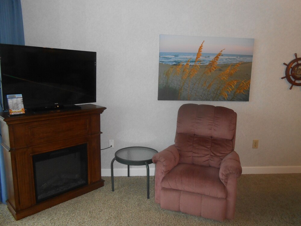 1411 Waters Edge Resort 2 Bedroom Condo