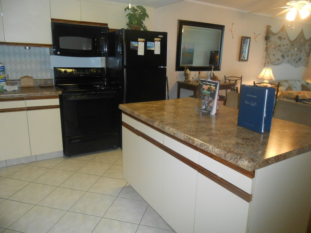 1411 Waters Edge Resort 2 Bedroom Condo