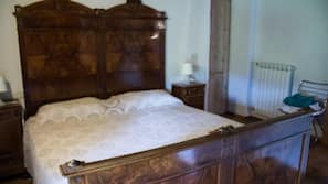 Individually decorated, individually furnished, free cots/infant beds