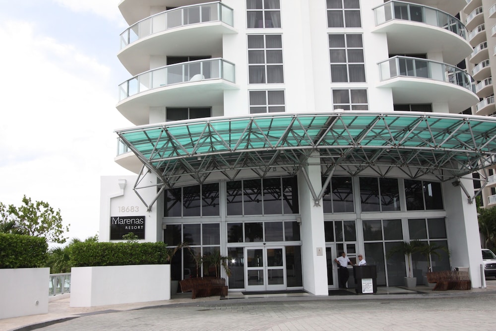 MARENAS RESORT-BEAUTIFUL BEACHFRONT BUILDING IN SUNNY ISLES BEACH, FLORIDA