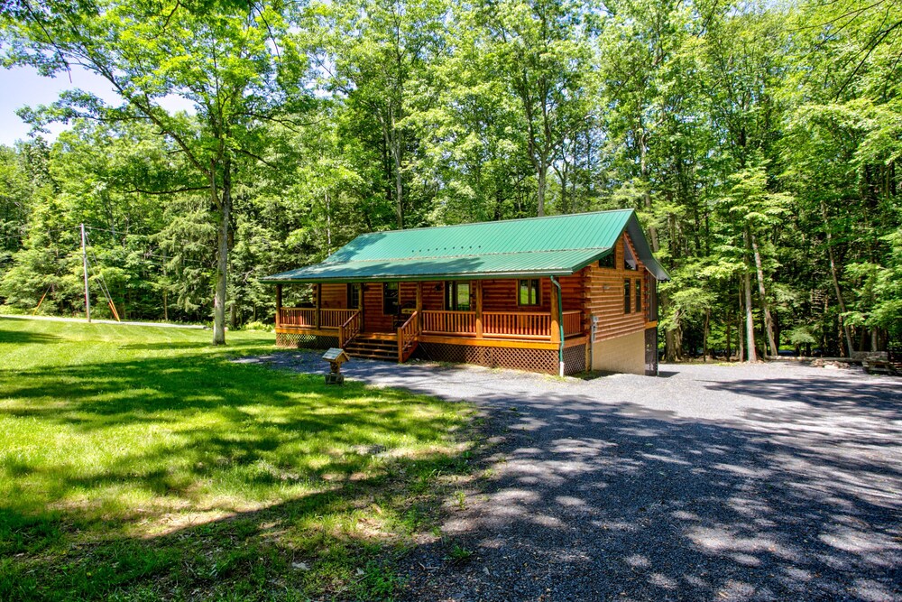 Bear Paw Lodge = Center Of Nature@God's Creation#Campfire+Fun&Trails