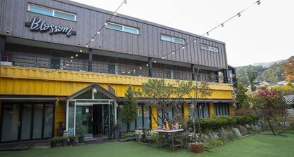 Blossom Pension