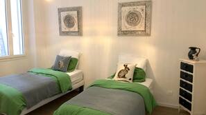 2 bedrooms, iron/ironing board, free WiFi