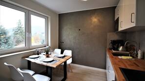 Essbereich im Zimmer