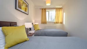 Free WiFi, linens