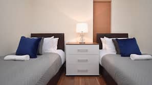 Free WiFi, linens