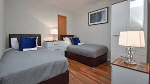 Free WiFi, linens