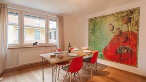 Essbereich im Zimmer