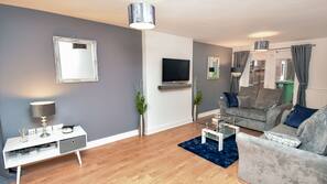 Flat-screen TV, Netflix, streaming services