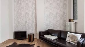 120-cm-LED-Fernseher mit Kabelempfang, Fernseher
