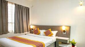 In-room safe, iron/ironing board, free WiFi, linens
