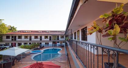 Hotel Vanguardia Real