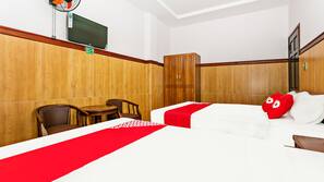 Free WiFi, linens